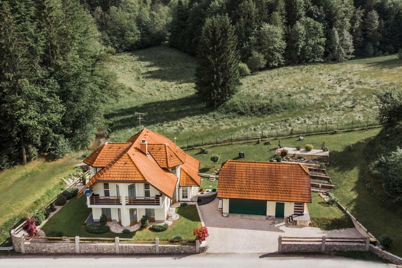 House Of Adventure - The Base To Explore Slovenia 라제비투히뉴 외부 사진